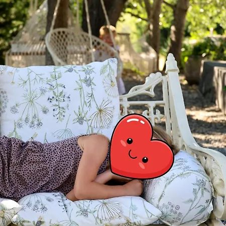 לינה וארוחת בוקר La Rasora